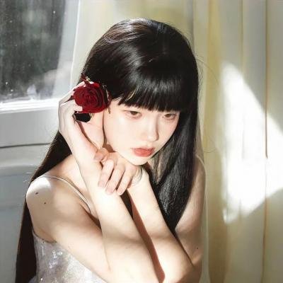 艾曼妞与罗丽妲